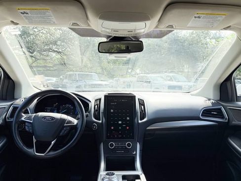 Used 2024 Ford Edge SEL AWD/4WD image 16