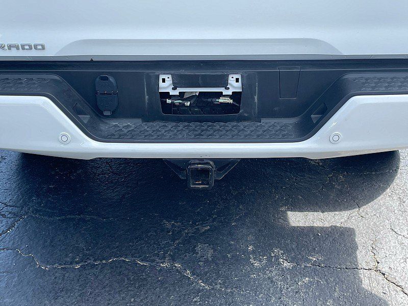 Used 2024 Chevrolet Colorado LT w/ LT Convenience Package II AWD/4WD image 13