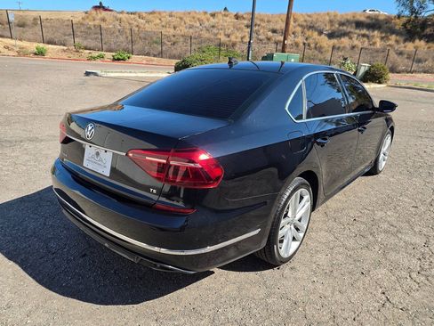Used 2017 Volkswagen Passat 1.8T R-Line FWD image 18