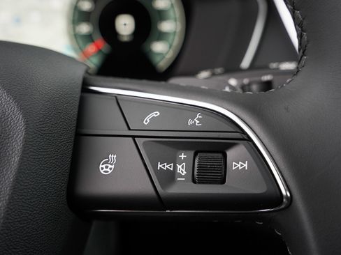 Certified 2025 Audi Q5 2.0T Premium Plus w/ Premium Plus Package image 15