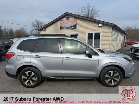Used 2017 Subaru Forester 2.5i Limited AWD/4WD image 3