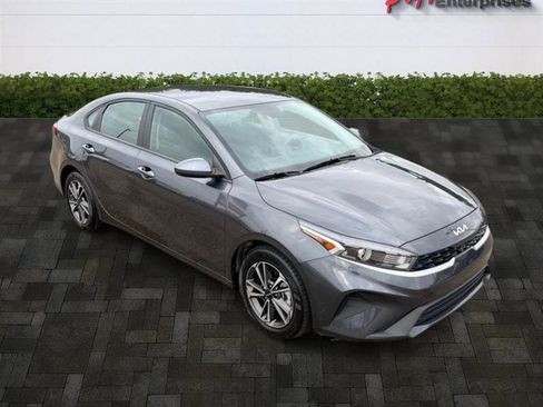 Used 2024 Kia Forte LXS image 9