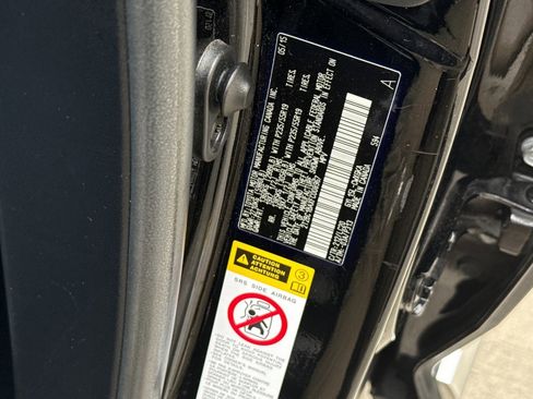 Used 2015 Lexus RX 450h AWD image 18
