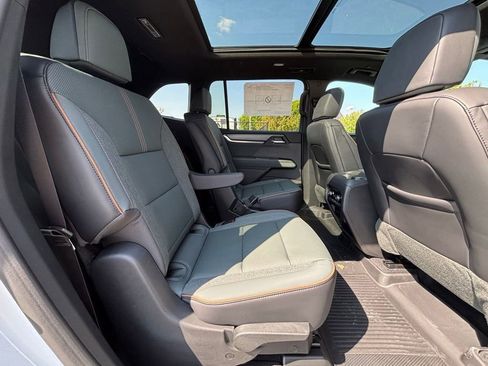 New 2026 GMC Acadia AT4 w/ Super Cruise Package image 40