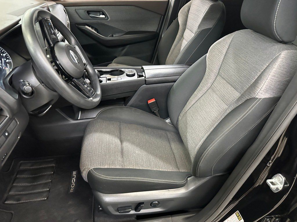 Used 2021 Nissan Rogue SV AWD/4WD image 5
