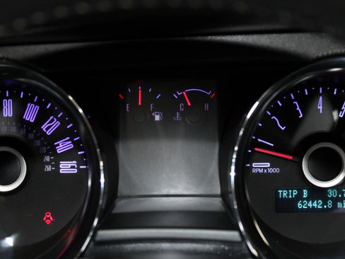 Used 2014 Ford Mustang Convertible RWD image 11