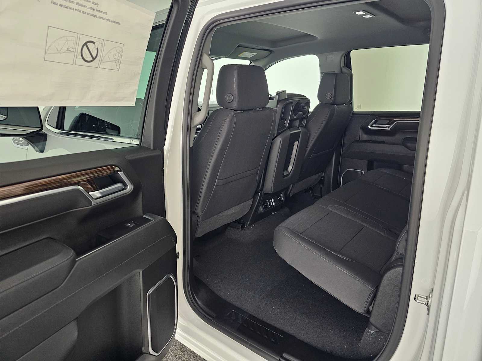 New 2026 GMC Sierra 1500 SLE AWD/4WD image 15