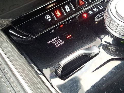 Used 2024 Jeep Wagoneer Series III image 10