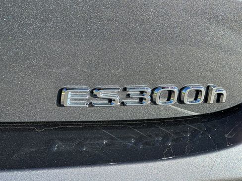 Certified 2025 Lexus ES 300h w/ Premium Package image 37