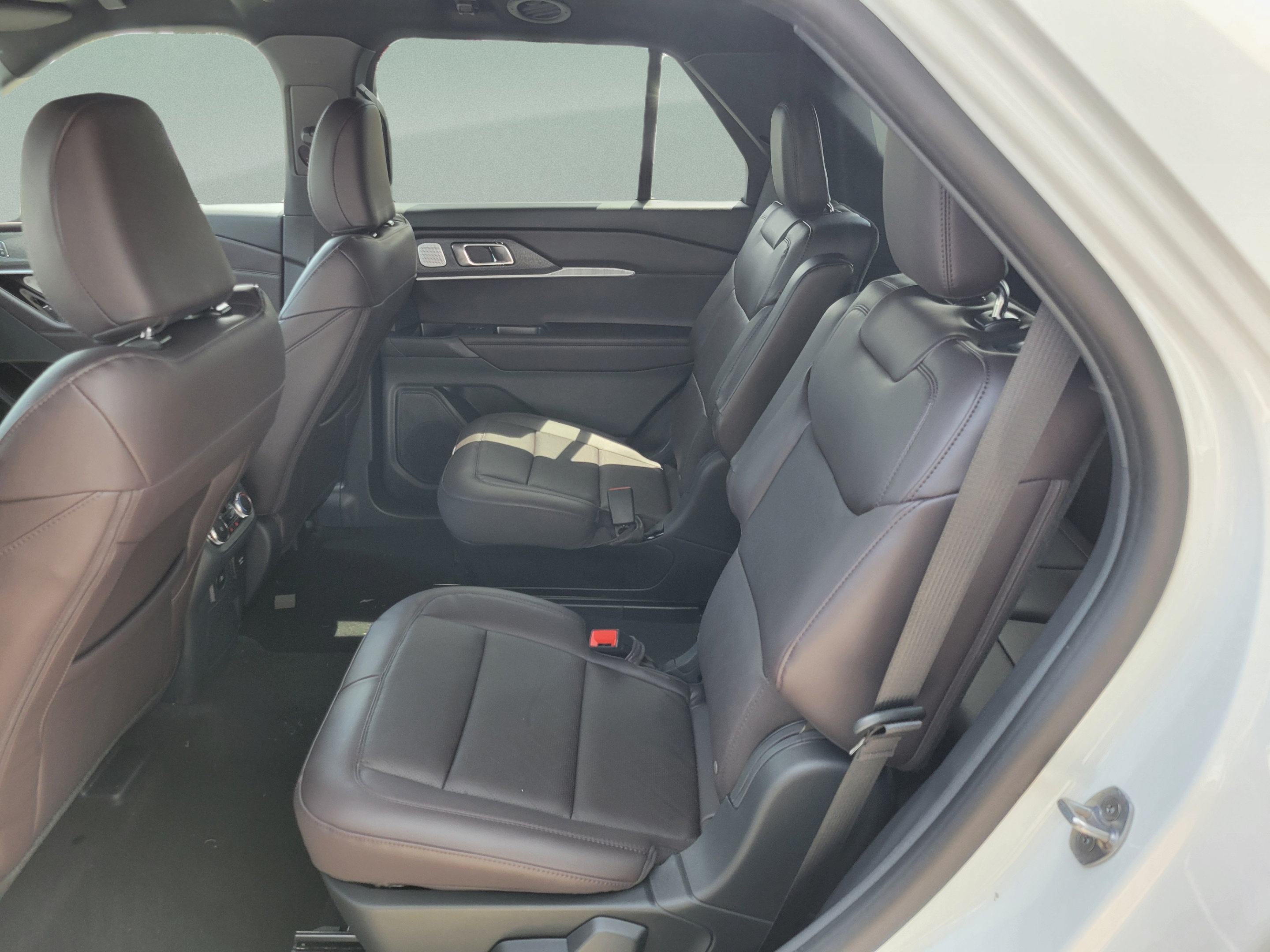 New 2026 Ford Explorer Platinum RWD image 13