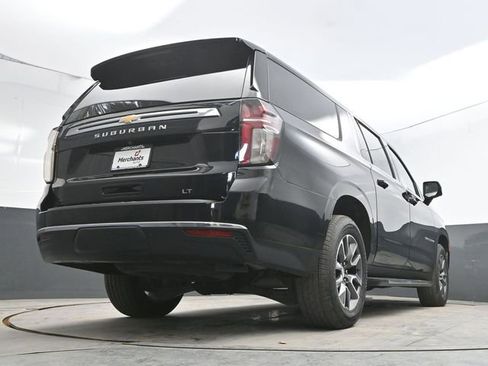 Used 2021 Chevrolet Suburban LT w/ Luxury Package image 44