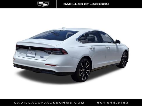 Used 2023 Honda Accord Touring image 5