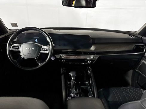 Used 2025 Kia Telluride AWD image 12