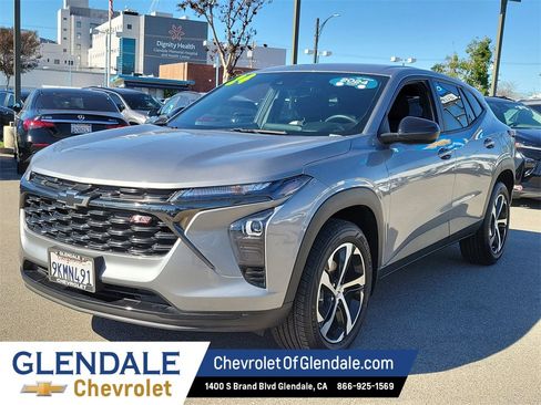 Certified 2024 Chevrolet Trax RS w/ Driver Confidence Package image 16