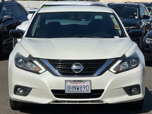 Used 2017 Nissan Altima 2.5 SR w/ Midnight Edition Package image 10