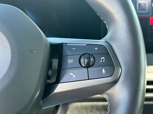 Used 2025 BMW iX M60 image 30