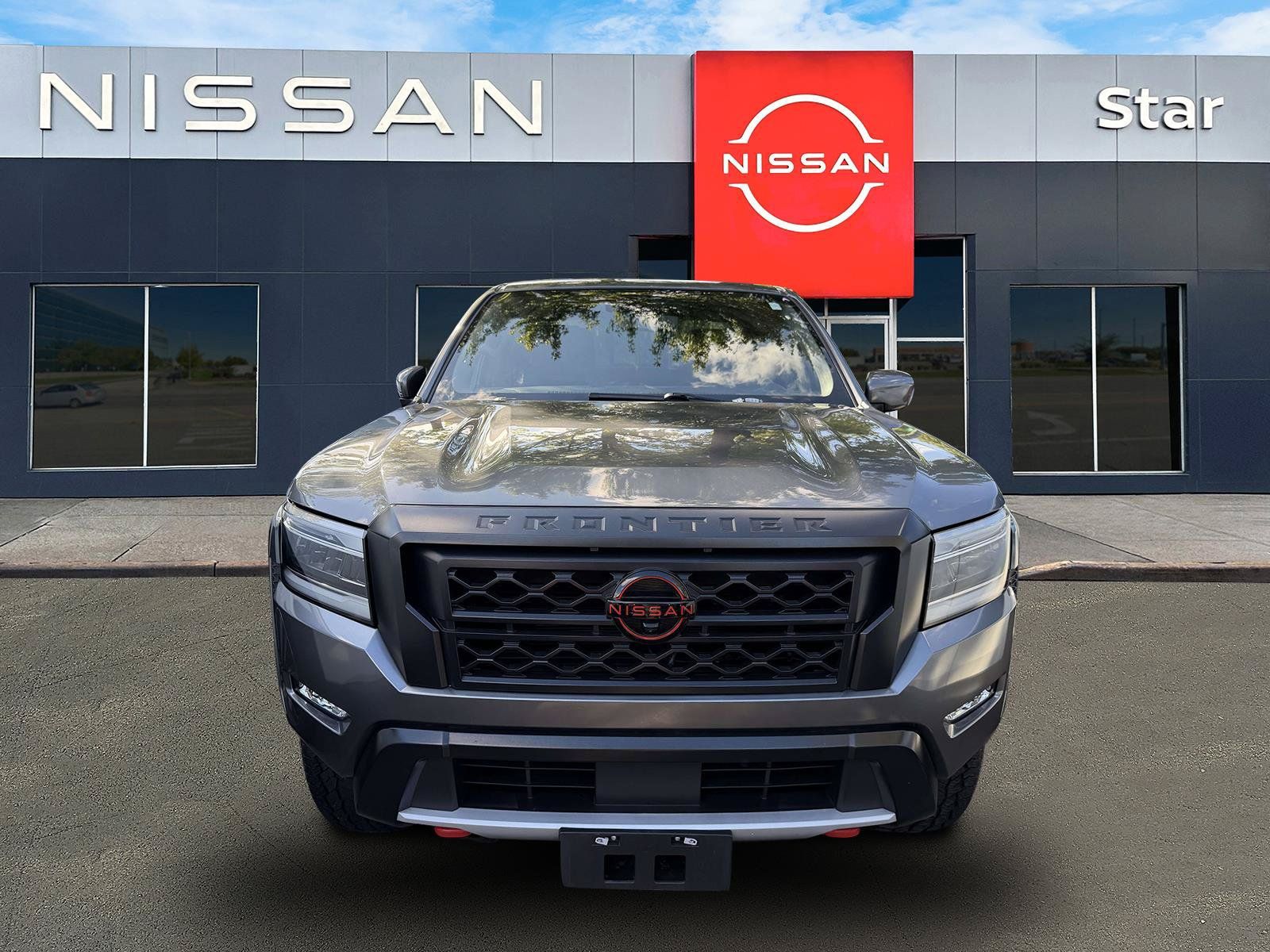 Used 2023 Nissan Frontier PRO-4X w/ Pro-4X Premium Package AWD/4WD image 2
