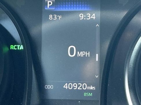 Used 2024 Toyota Camry SE w/ Cold Weather Package FWD image 33