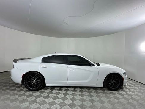 Used 2020 Dodge Charger SXT w/ Blacktop Package RWD image 2