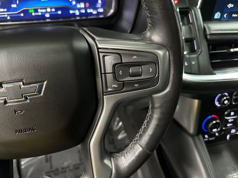 Used 2022 Chevrolet Tahoe Z71 w/ Luxury Package AWD/4WD image 15