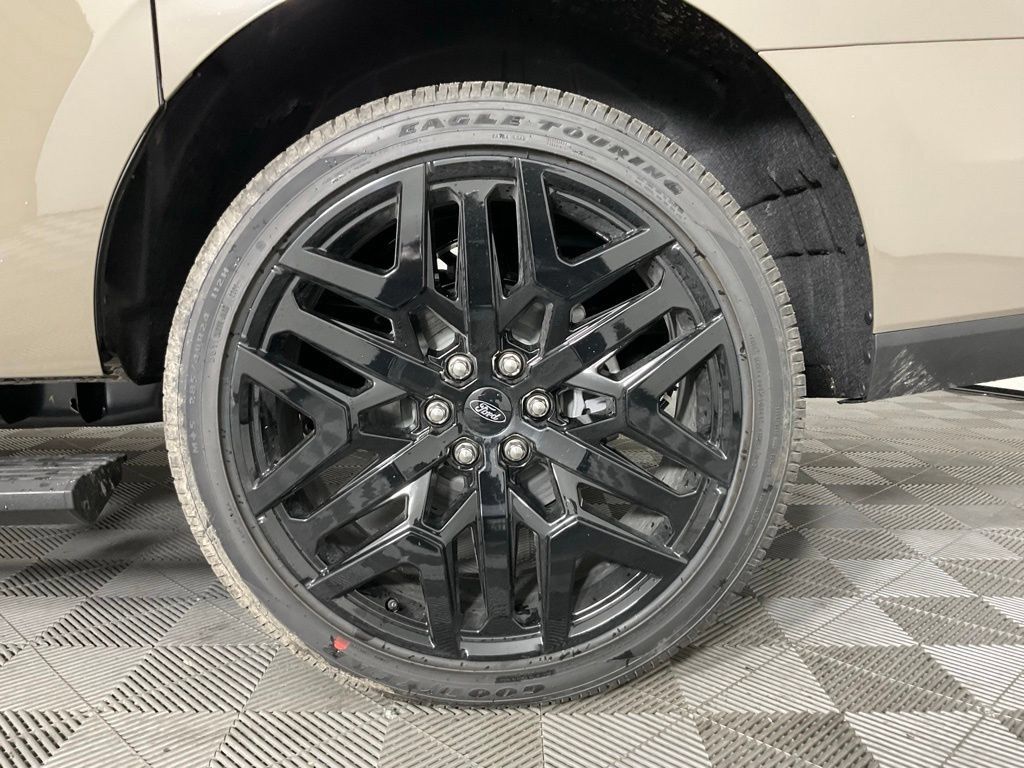 New 2027 Ford Expedition Max Platinum w/ Stealth Performance Package AWD/4WD image 10