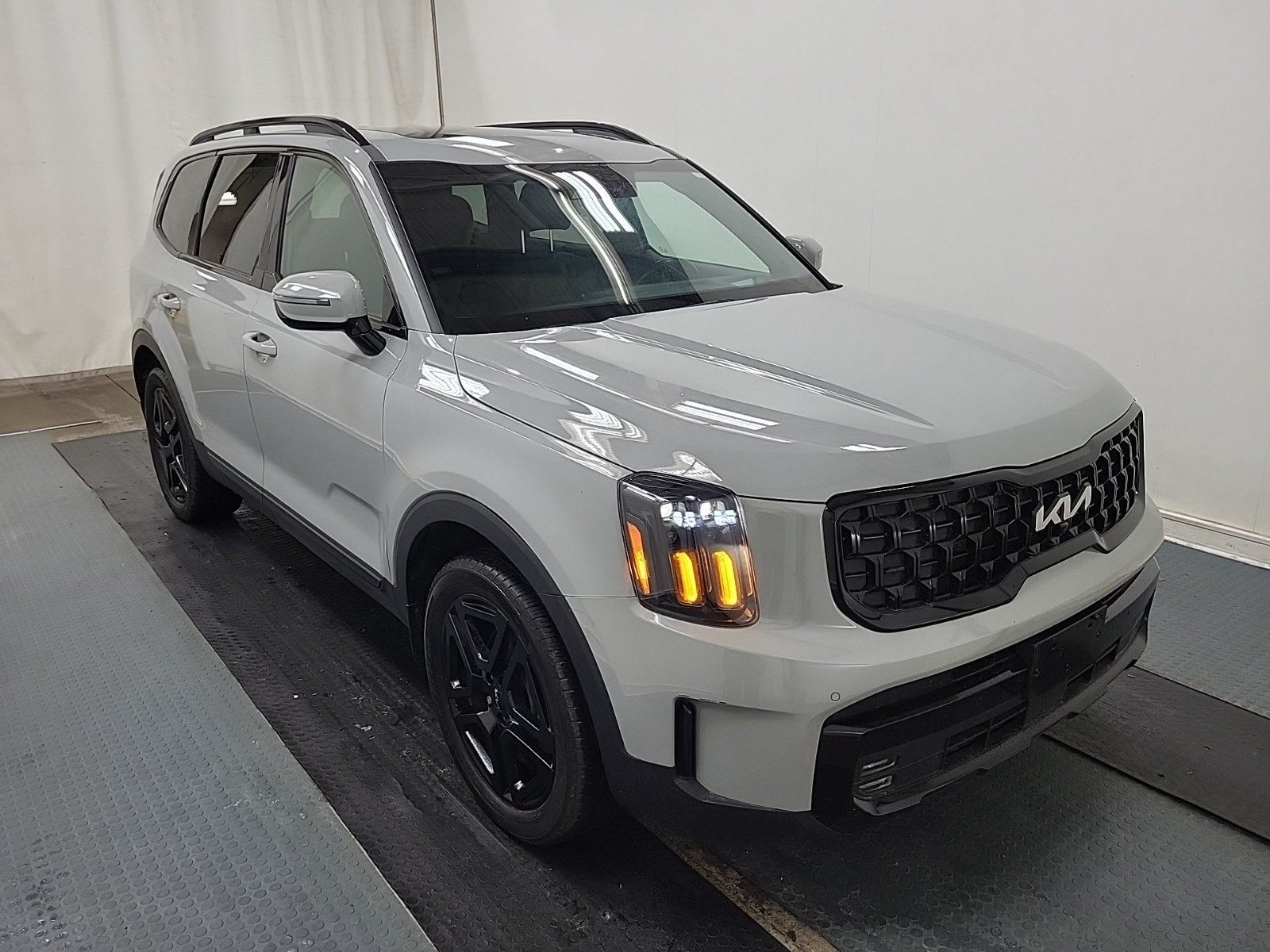 Used 2024 Kia Telluride SX AWD/4WD image 6