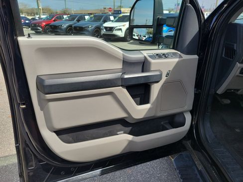 Used 2022 Ford F350 XL w/ Power Equipment Group image 5