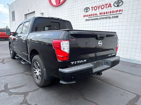 Used 2021 Nissan Titan SV w/ SV Convenience Package AWD/4WD image 6