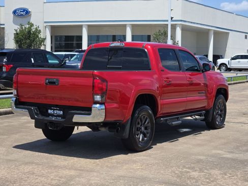 Used 2021 Toyota Tacoma SR5 RWD image 3