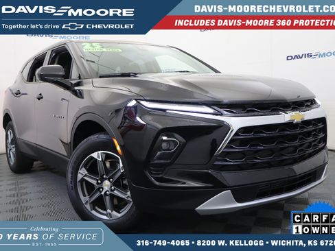 Used 2025 Chevrolet Blazer LT image 1