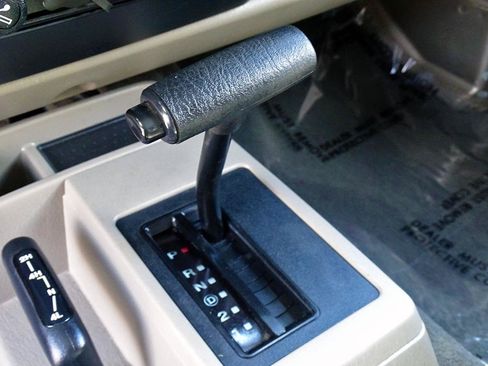 Used 2005 Jeep Wrangler Unlimited AWD/4WD image 30