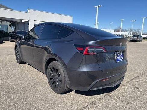 Used 2024 Tesla Model Y Long Range image 6