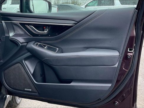 Used 2023 Subaru Outback Limited image 30