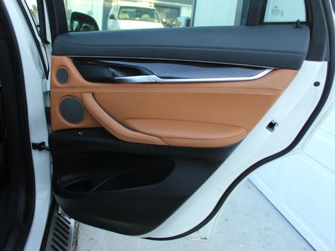 Used 2018 BMW X6 sDrive35i w/ Lighting Package RWD image 21