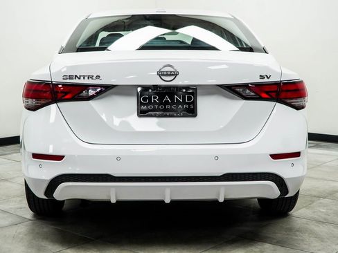 Used 2024 Nissan Sentra SV image 9