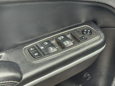 Certified 2021 Chrysler 300 S image 19