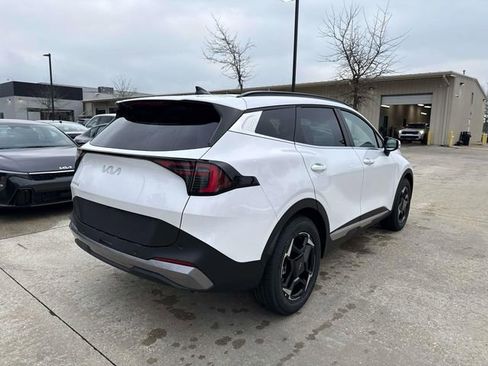 New 2026 Kia Sportage EX w/ EX Panorama Roof Package FWD image 8