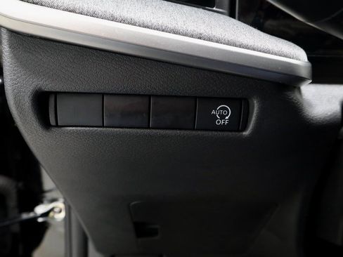 Used 2025 Nissan Kicks SV image 26