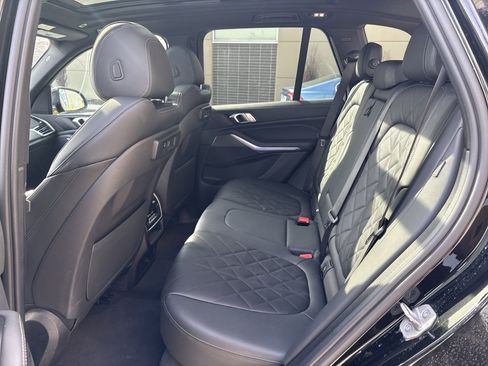 Used 2023 BMW X5 xDrive40i w/ M Sport Package image 31