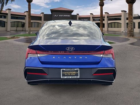 Used 2024 Hyundai Elantra SEL w/ Convenience Package FWD image 7
