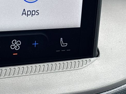 New 2025 Ford Maverick XLT w/ XLT Luxury Package image 27