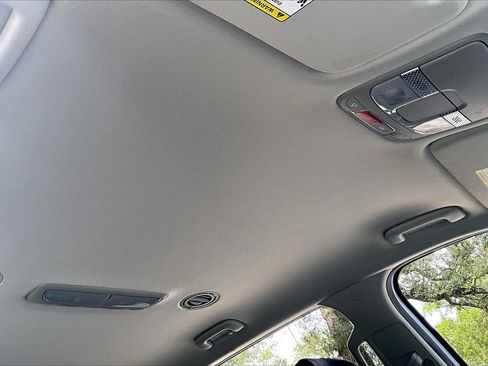Used 2024 Kia Telluride S AWD/4WD image 27