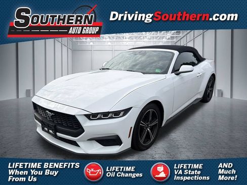 Used 2024 Ford Mustang Convertible RWD image 1