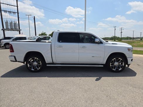 Used 2022 RAM 1500 Limited w/ Body Color Bumper Group AWD/4WD image 2