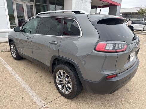 Used 2021 Jeep Cherokee Latitude Plus image 5