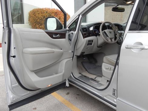Used 2012 Nissan Quest SL w/ Value Cargo Pkg image 26