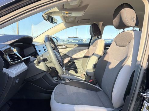 Used 2022 Volkswagen Taos S image 11