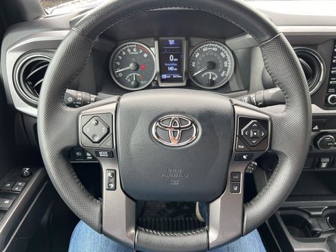 Used 2023 Toyota Tacoma TRD Off-Road image 21