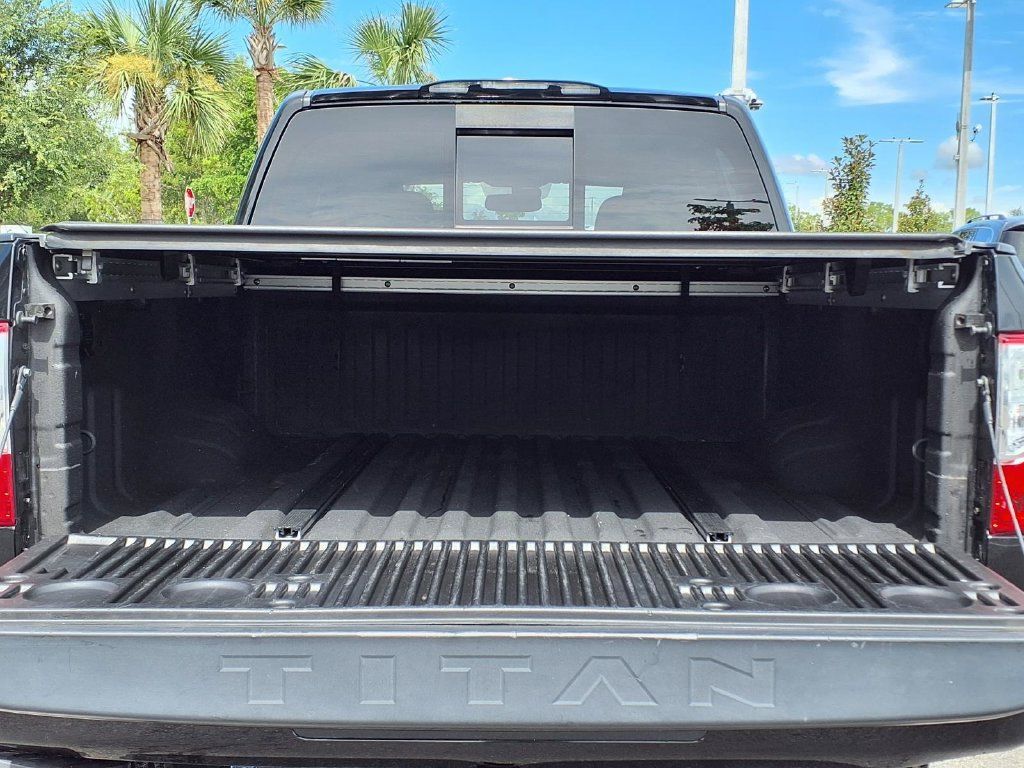 Used 2018 Nissan Titan PRO-4X w/ Pro-4x Convenience Package AWD/4WD image 20
