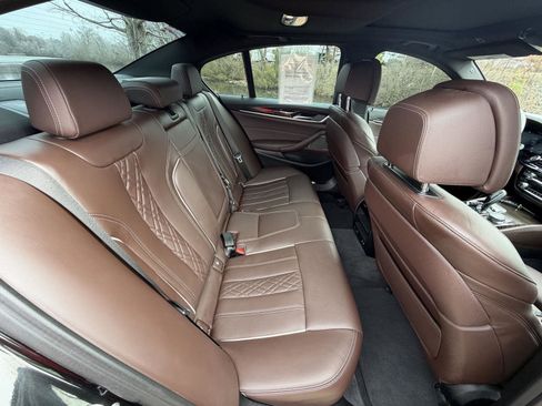 Used 2023 BMW 530i w/ M Sport Package image 18